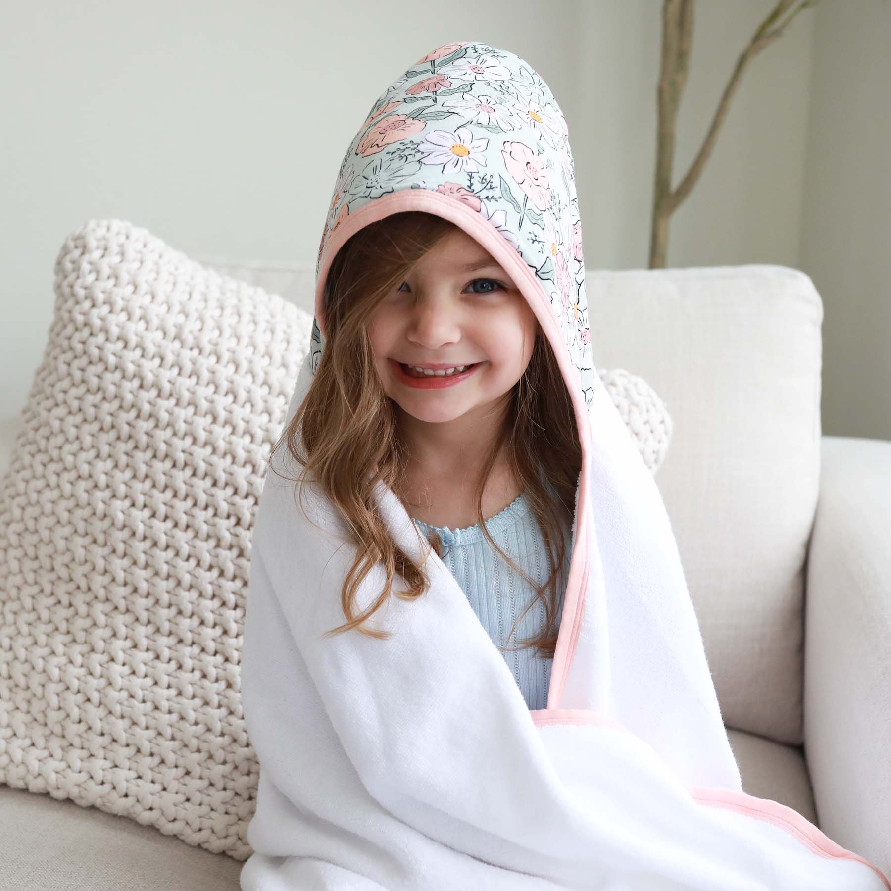 Bamboo Hooded Towel | Peach Poppies - Image 5