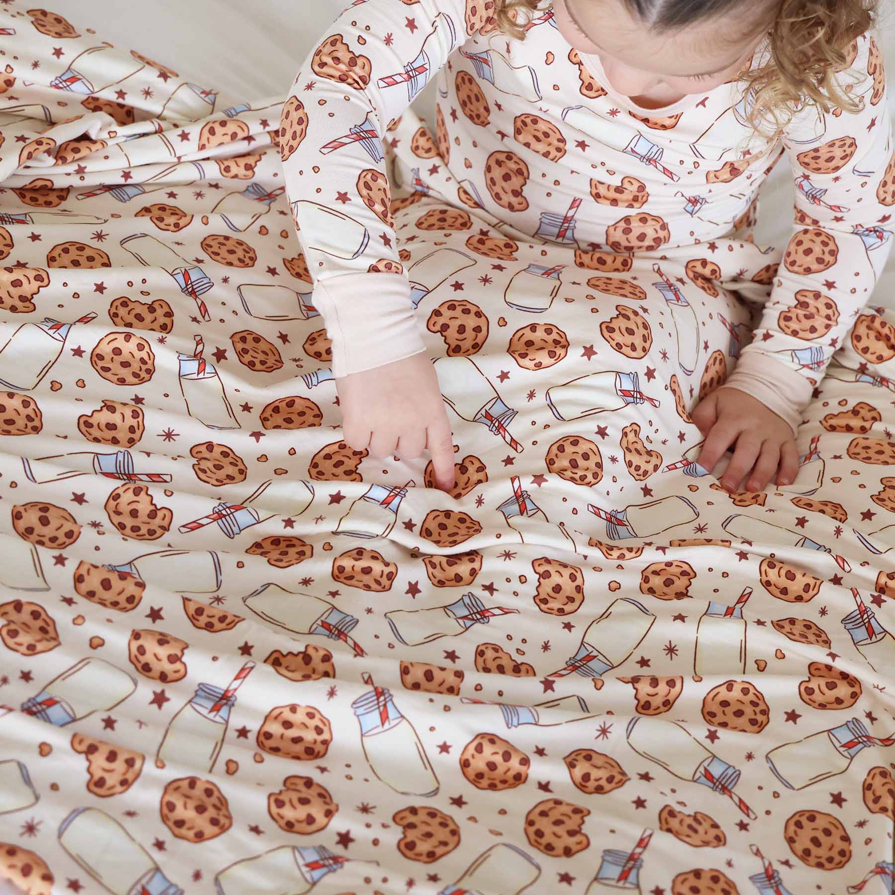 Cookie Cuddles Double Sided Bamboo Blanket - Image 3