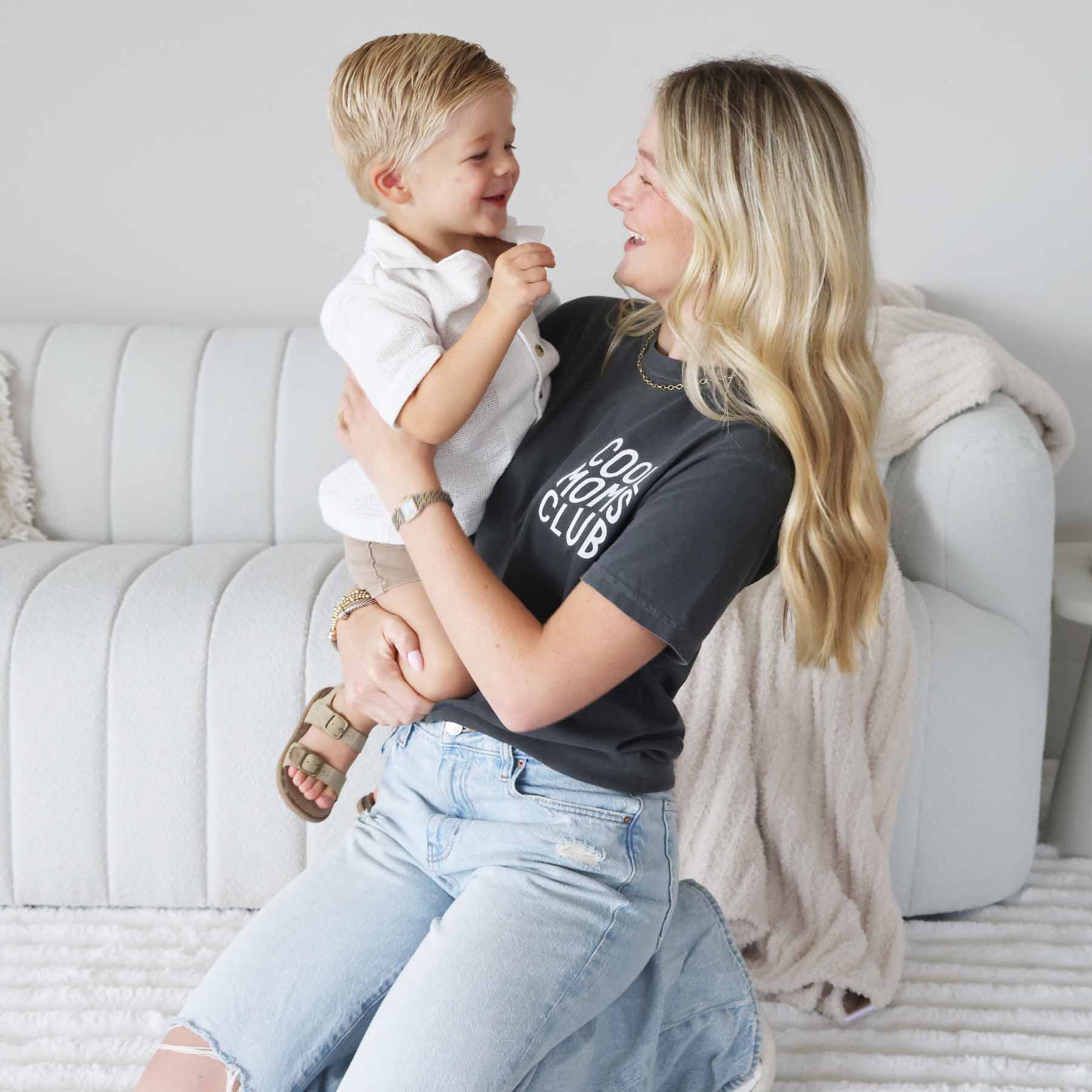 Cool Moms Club Graphic Tee | Pepper - Image 3