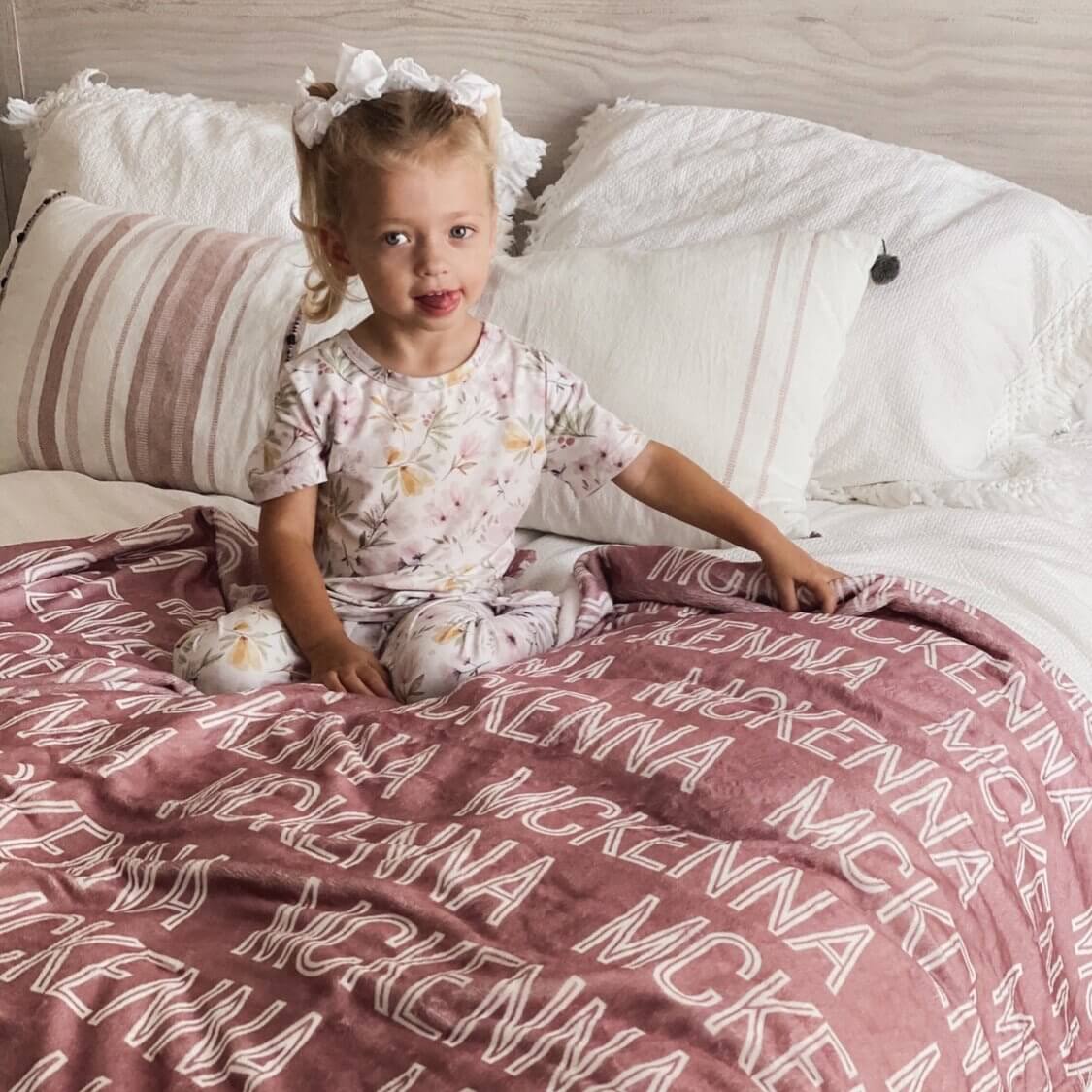 Custom Solid Color & Font Personalized Toddler Blanket - Image 4
