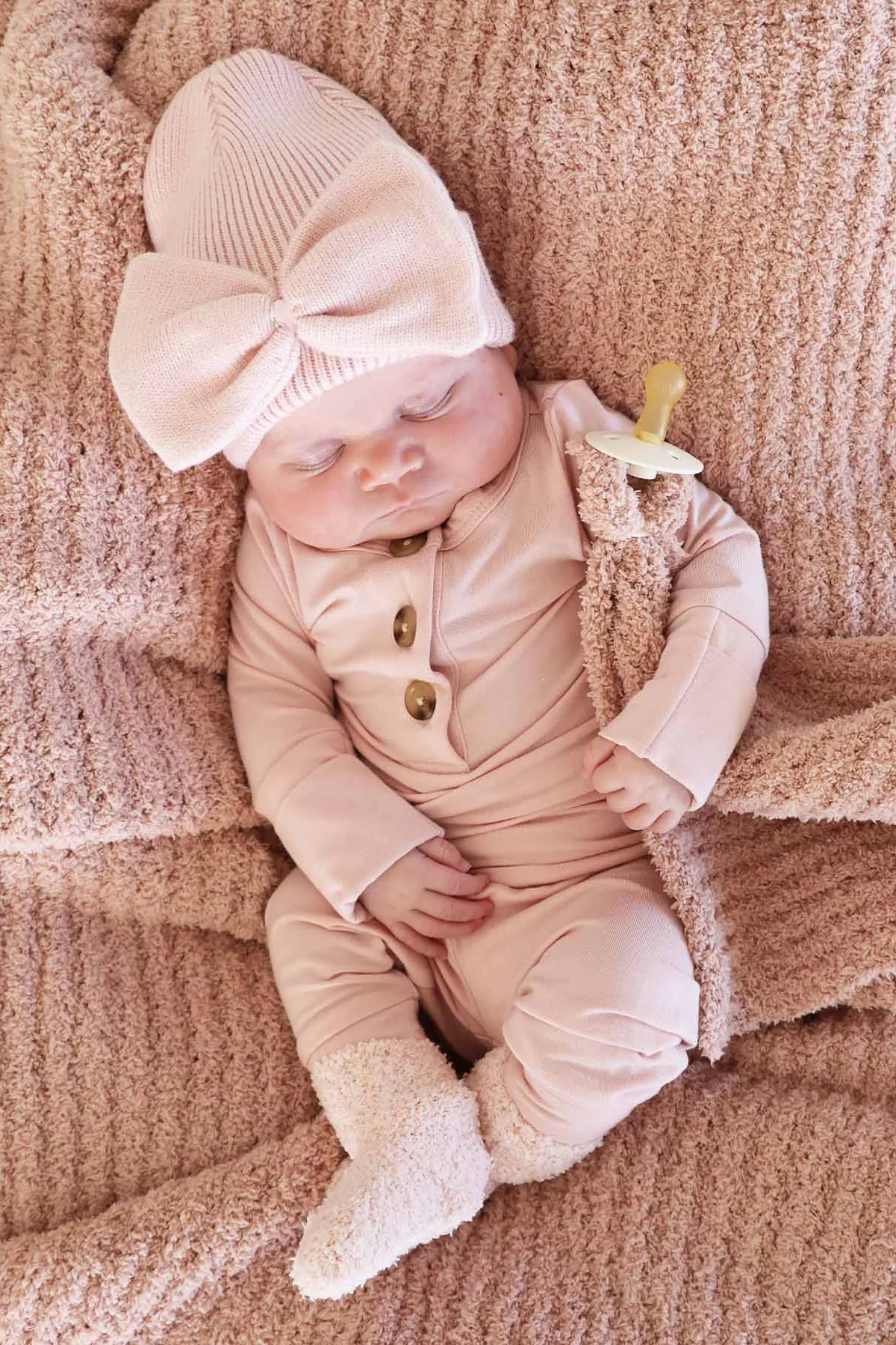 Knit Newborn Bow Beanie | Baby Pink - Image 3