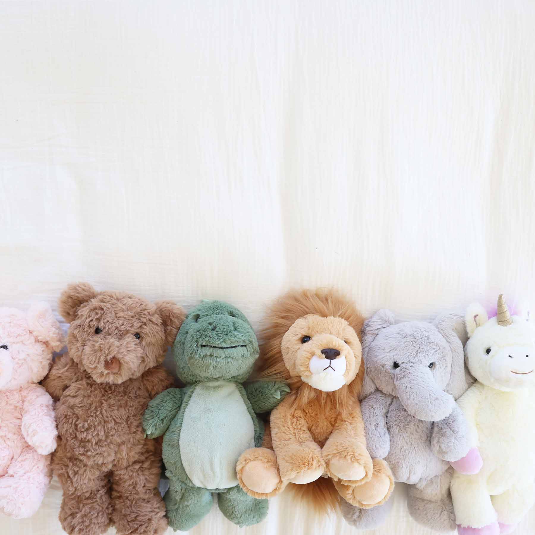 Large Cuddle Plush Friends | Rory Lion - Image 4