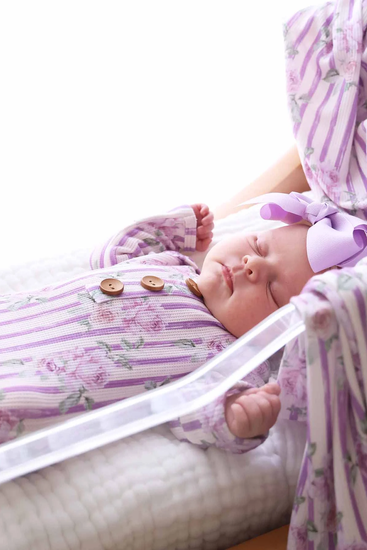 Lila's Lilacs Bamboo Waffle Newborn Baby Knot Gown & Hat Set - Image 4