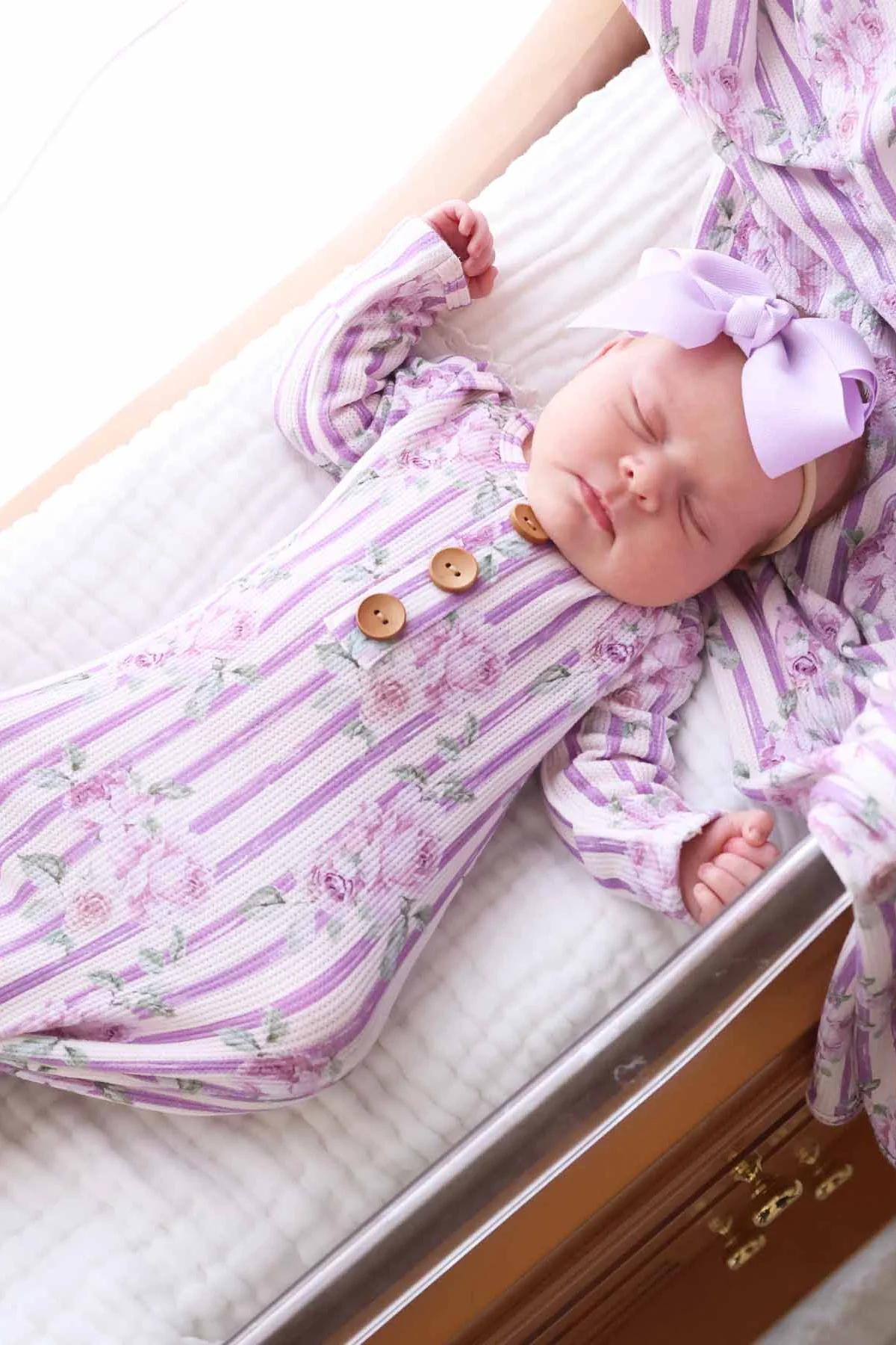 Lila's Lilacs Bamboo Waffle Newborn Baby Knot Gown & Hat Set - Image 9