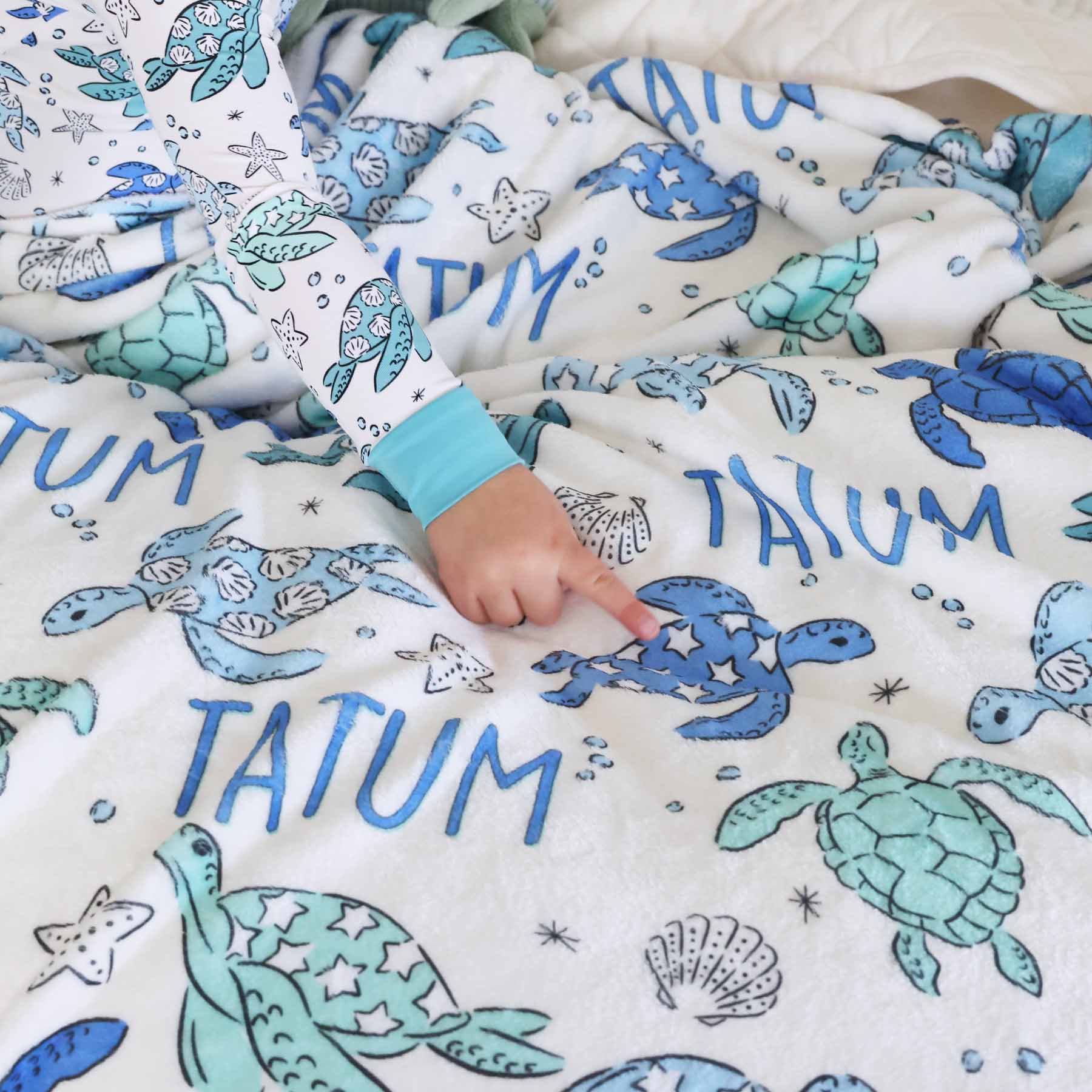 Sea Turtle Splash Personalized Kids Blanket - Image 3