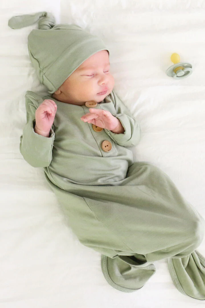 Solid Moss Bamboo Baby Knot Gown & Hat - Image 5